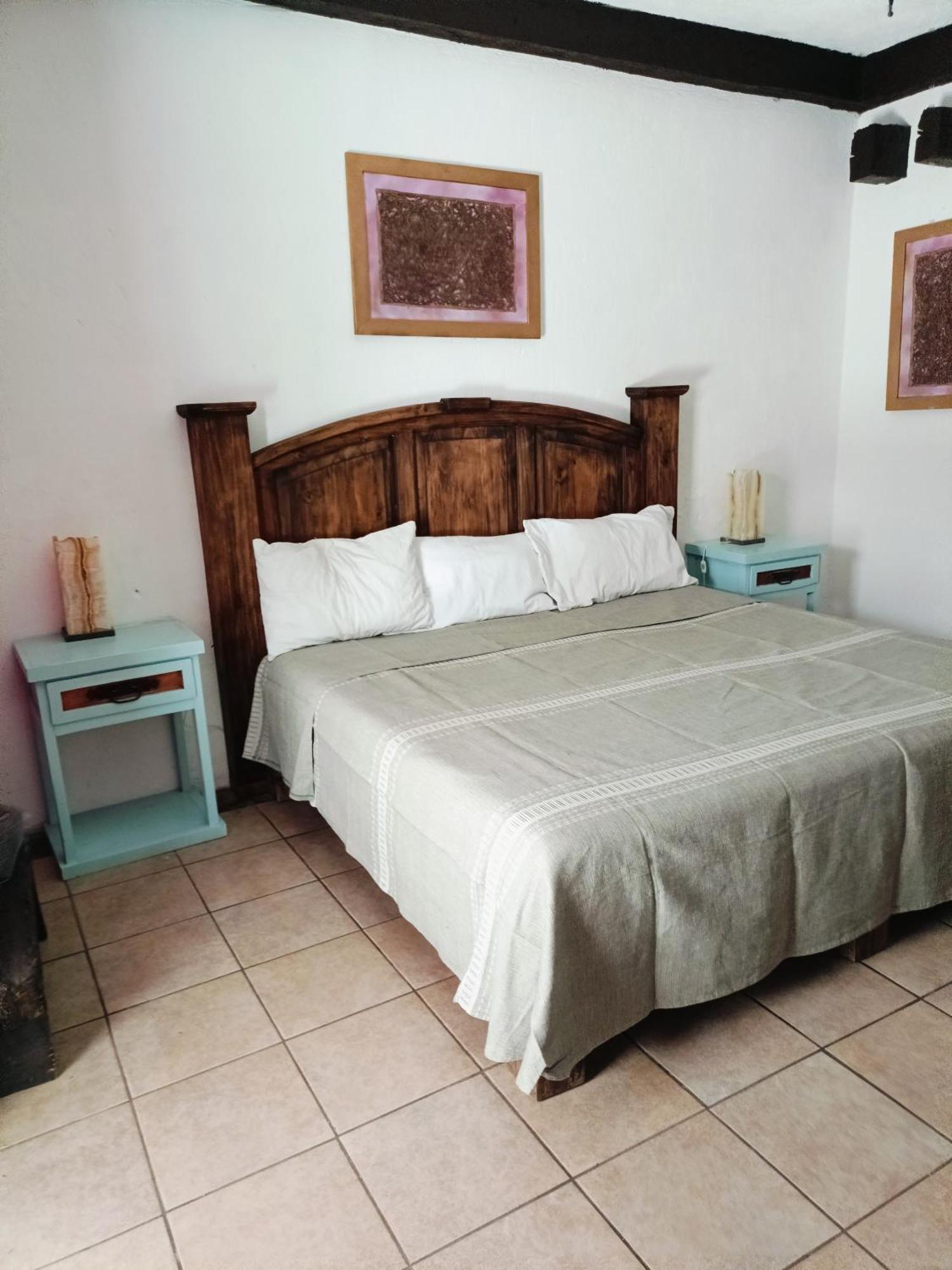פואבלה Hotel Bacantes מראה חיצוני תמונה